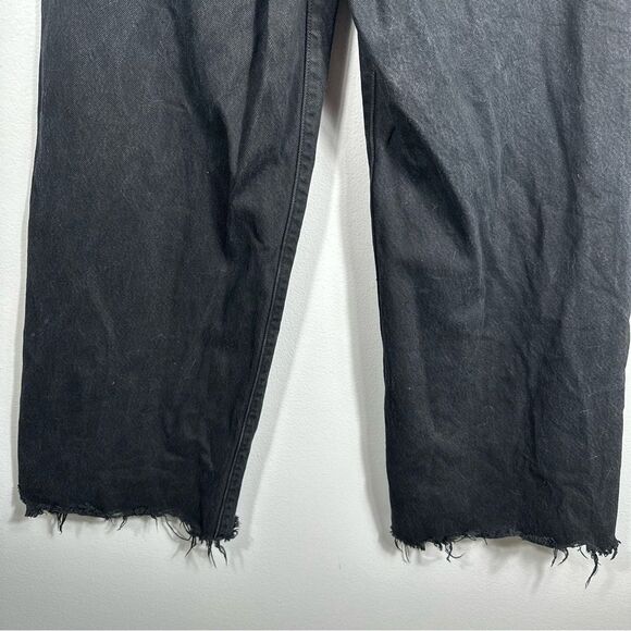 Levi's Black Ankle Cropped Denim Jeans Frayed Hem Size 25 Button-Fly Relaxed Fit - Picture 16 of 16